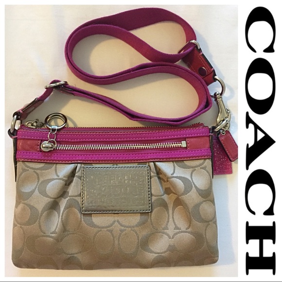 Coach Handbags - COACH Poppy Signature C Crossbody